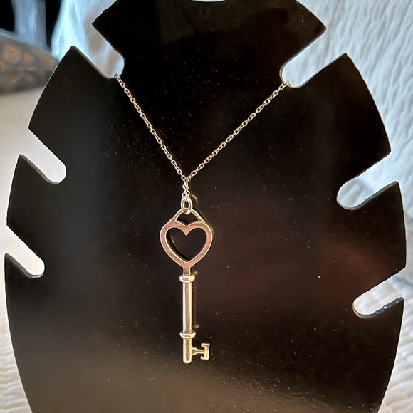 Sterling Silver Key To My Heart Pendant - Picture 1 of 4